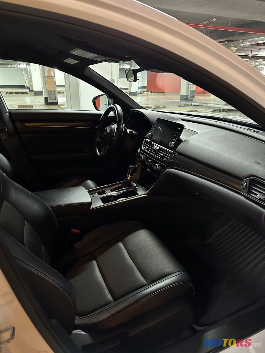 2018' Honda Accord photo #5