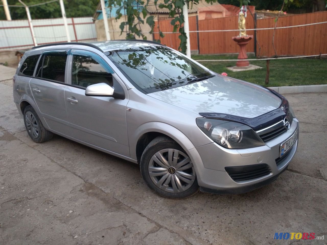 2006' Opel Astra photo #1