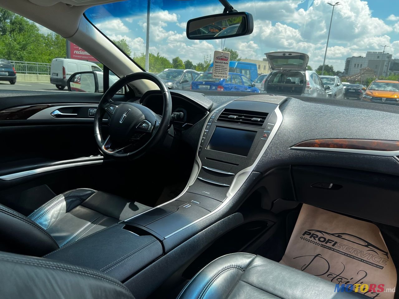 2015' Lincoln MKZ photo #4