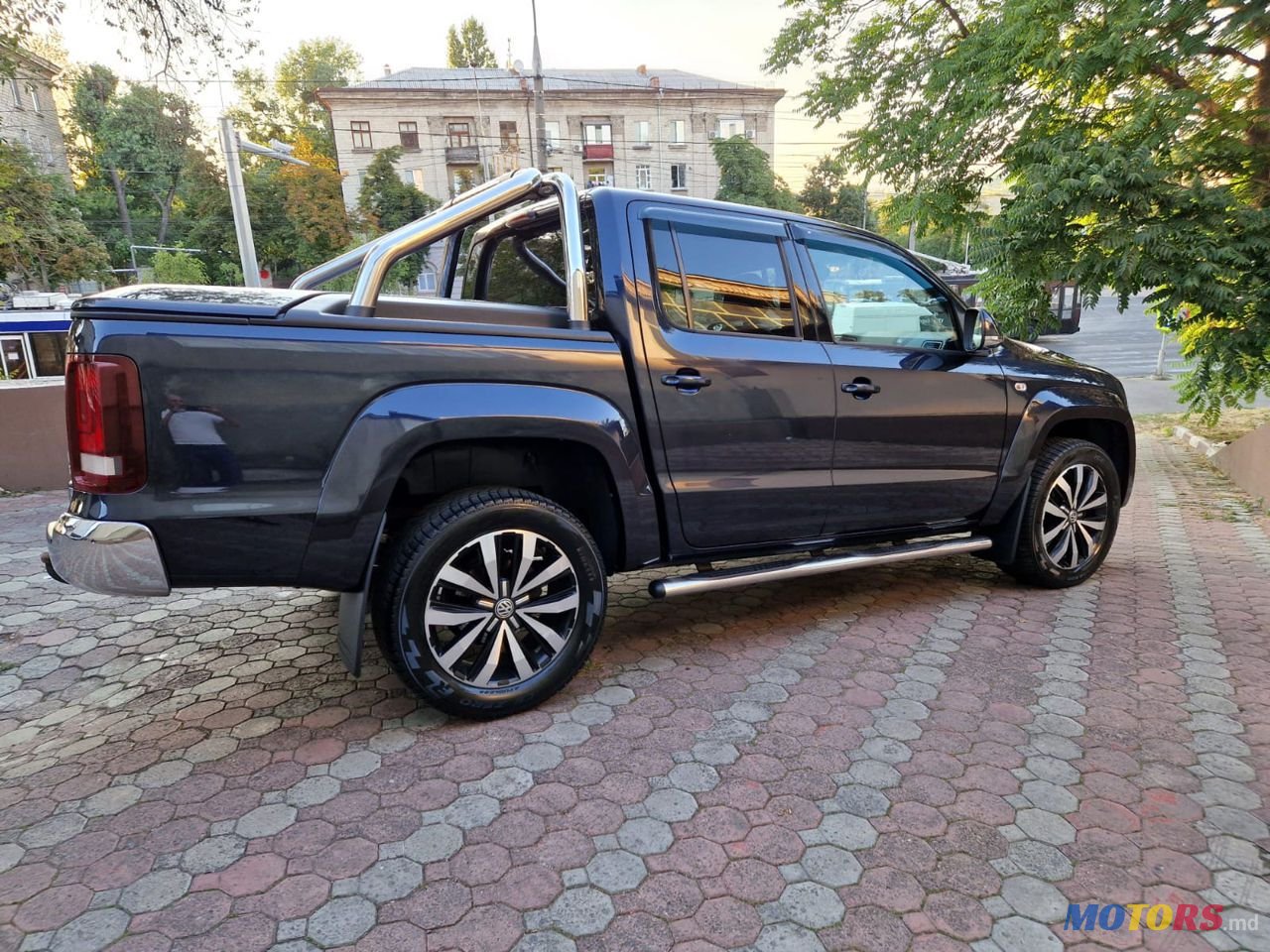 2018' Volkswagen Amarok photo #4