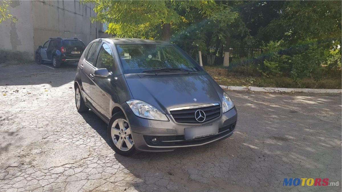 2011' Mercedes-Benz A-Class photo #1