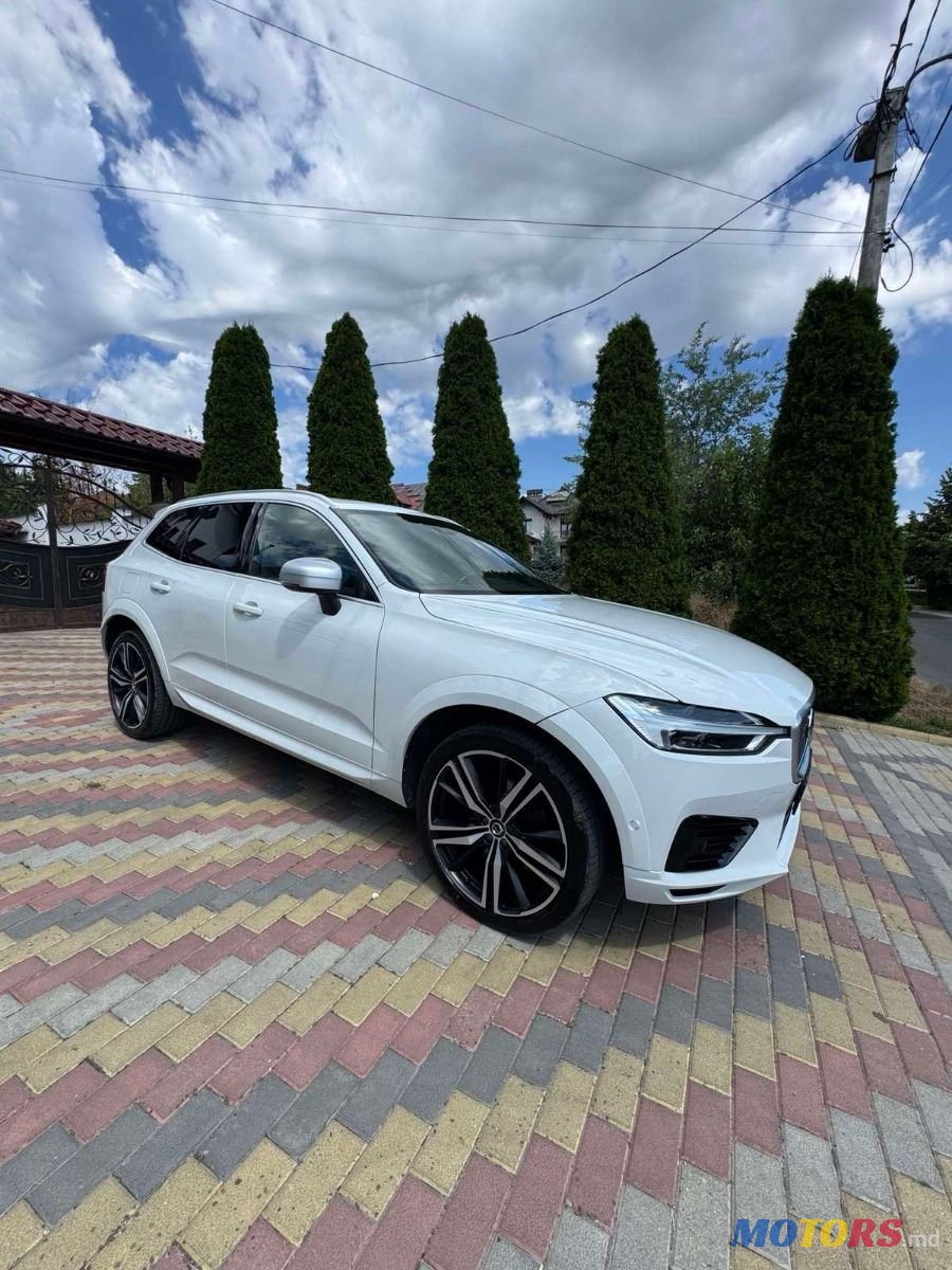 2019' Volvo XC60 photo #2