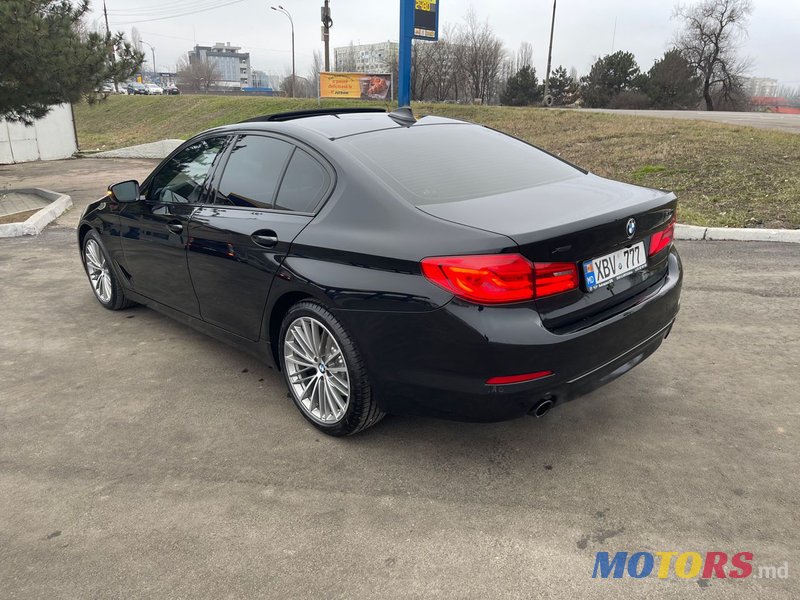 2020' BMW 5 Series photo #5