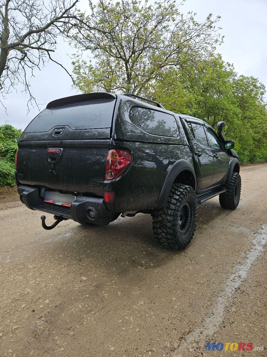 2009' Mitsubishi L200 photo #4