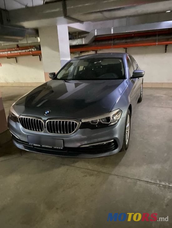 2019' BMW 5 Series photo #1