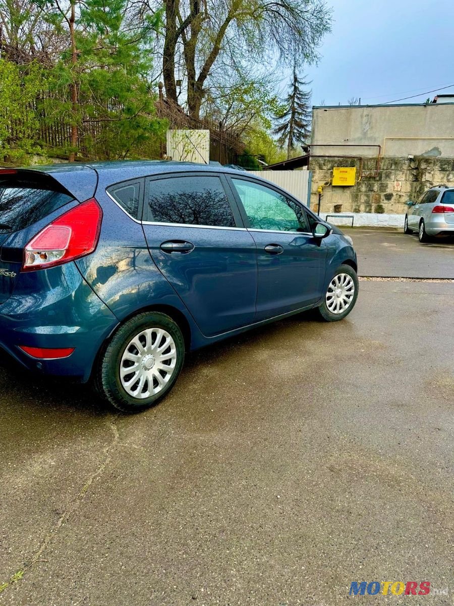 2014' Ford Fiesta photo #6