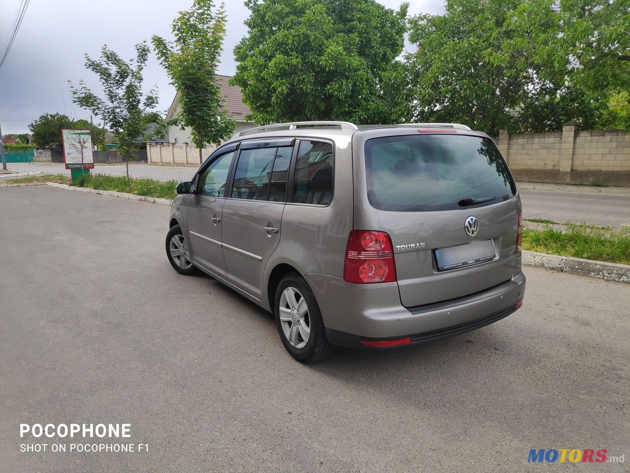 2008' Volkswagen Touran photo #3