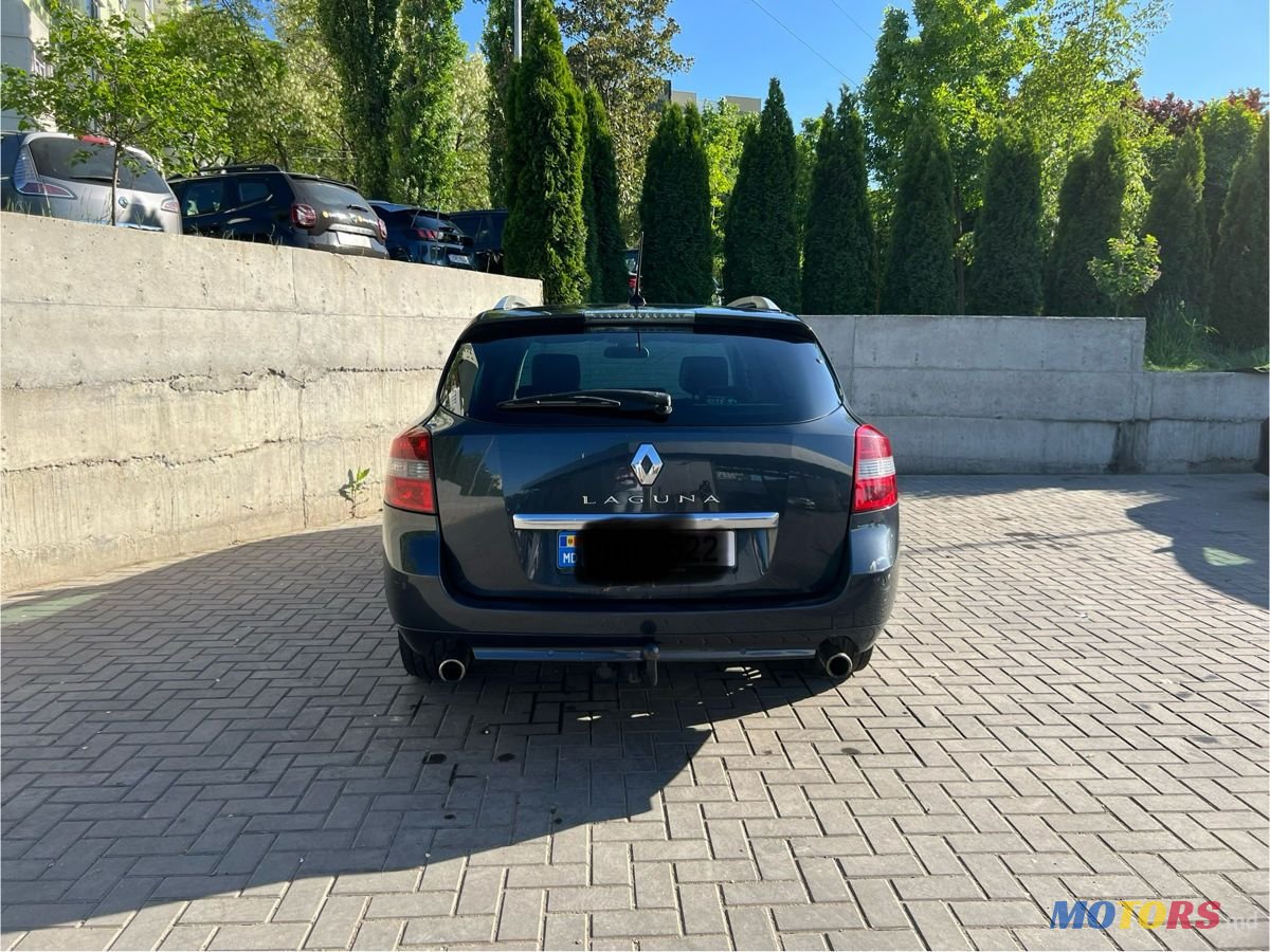 2010' Renault Laguna photo #4
