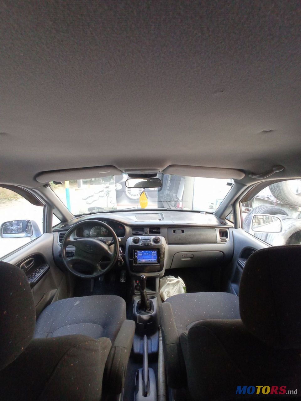 2003' Hyundai Trajet photo #3