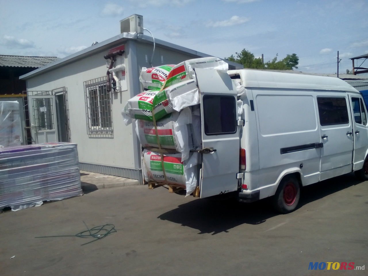 1993' Mercedes-Benz 310 photo #1