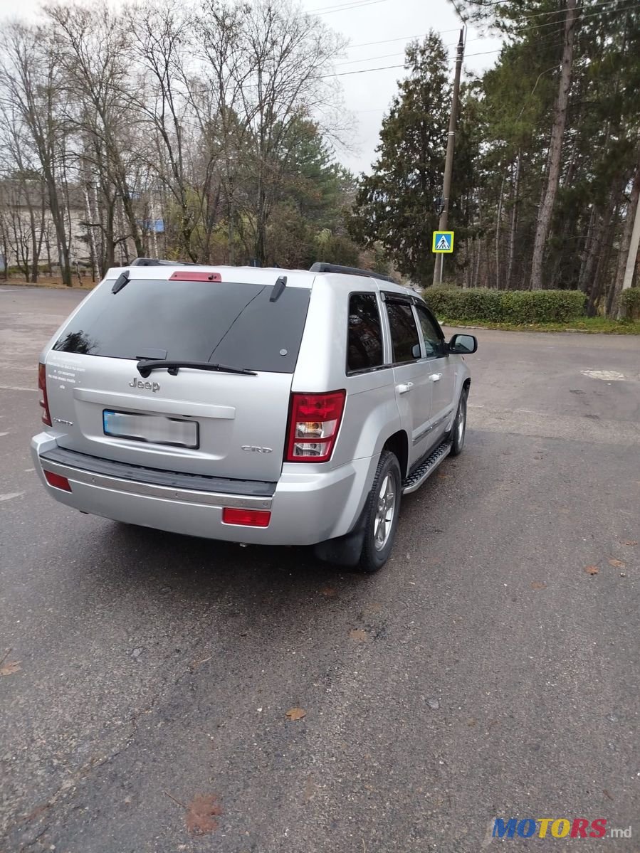 2005' Jeep Grand Cherokee photo #6