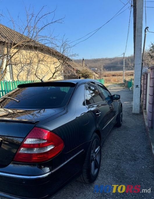 2006' Mercedes-Benz E-Class photo #3