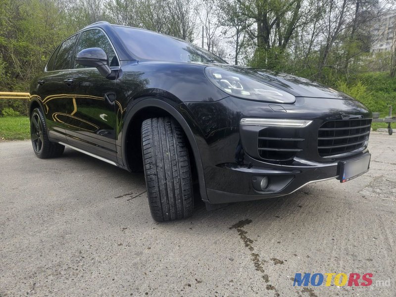 2015' Porsche Cayenne photo #1