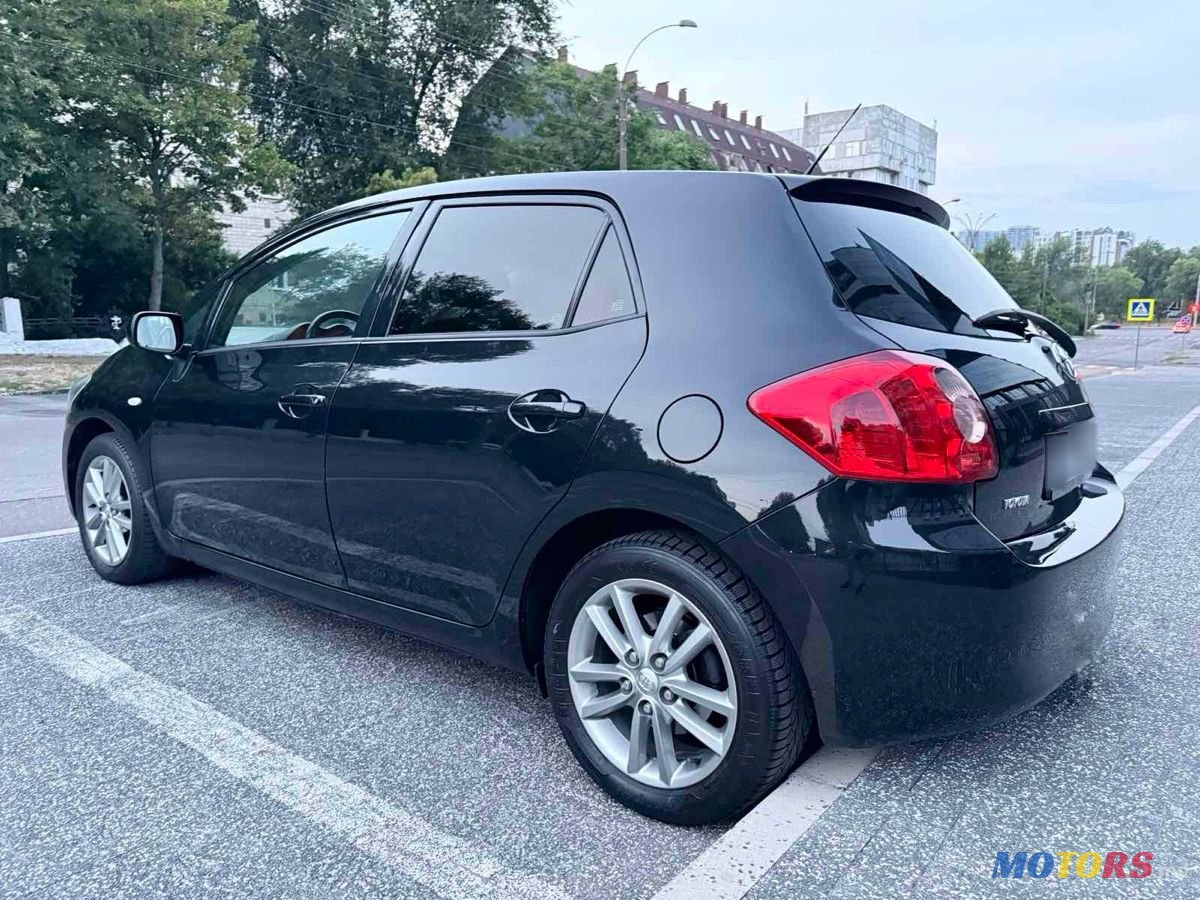 2008' Toyota Auris photo #3