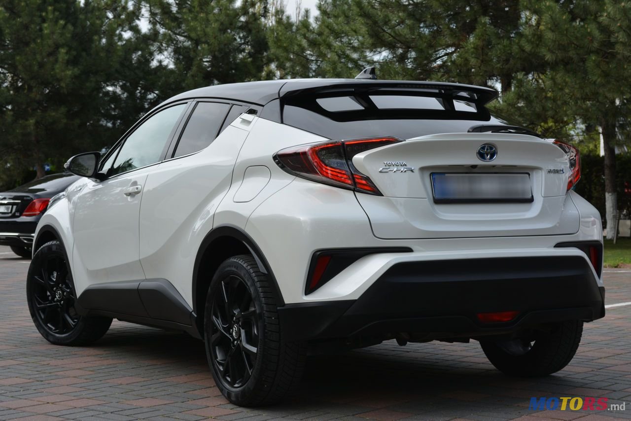 2018' Toyota C-HR photo #5