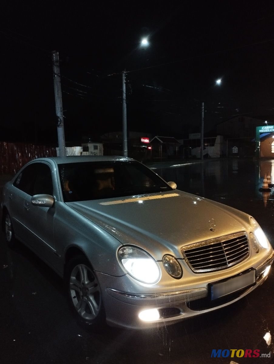 2002' Mercedes-Benz E-Class photo #4