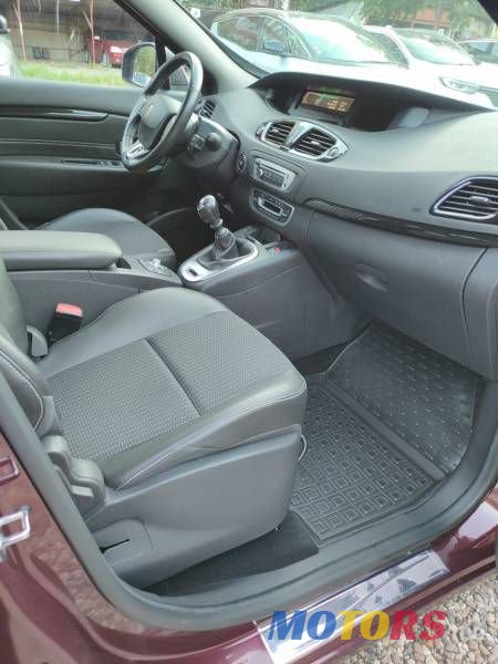 2013' Renault Scenic photo #6