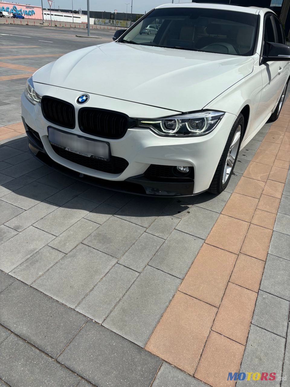 2012' BMW 3 Series photo #1