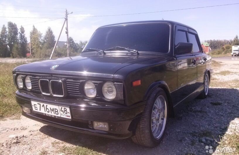 Fake BMW E34 Is Actually a Lada, Has BMW Steering Wheel
