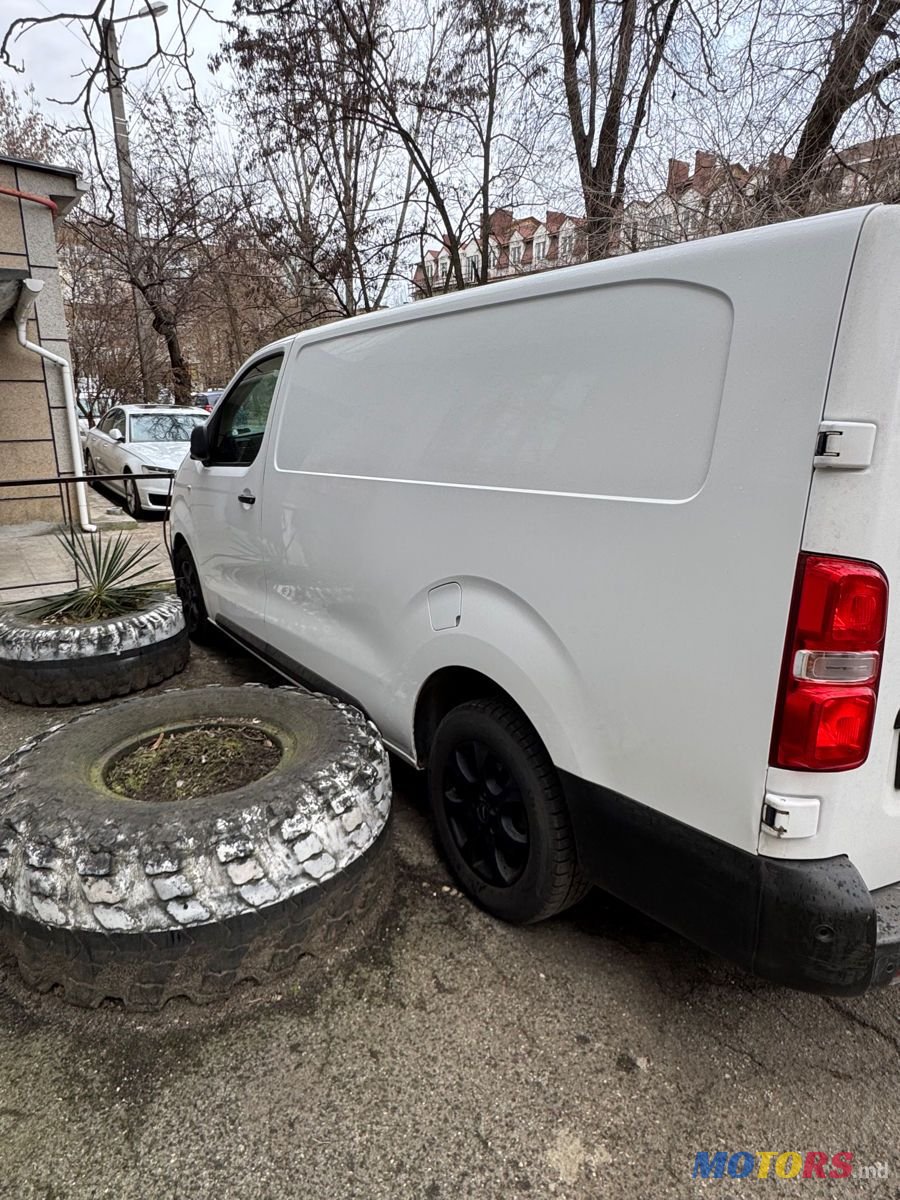 2019' Toyota ProAce Verso photo #5