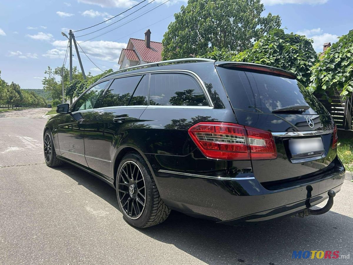 2010' Mercedes-Benz E-Class photo #6