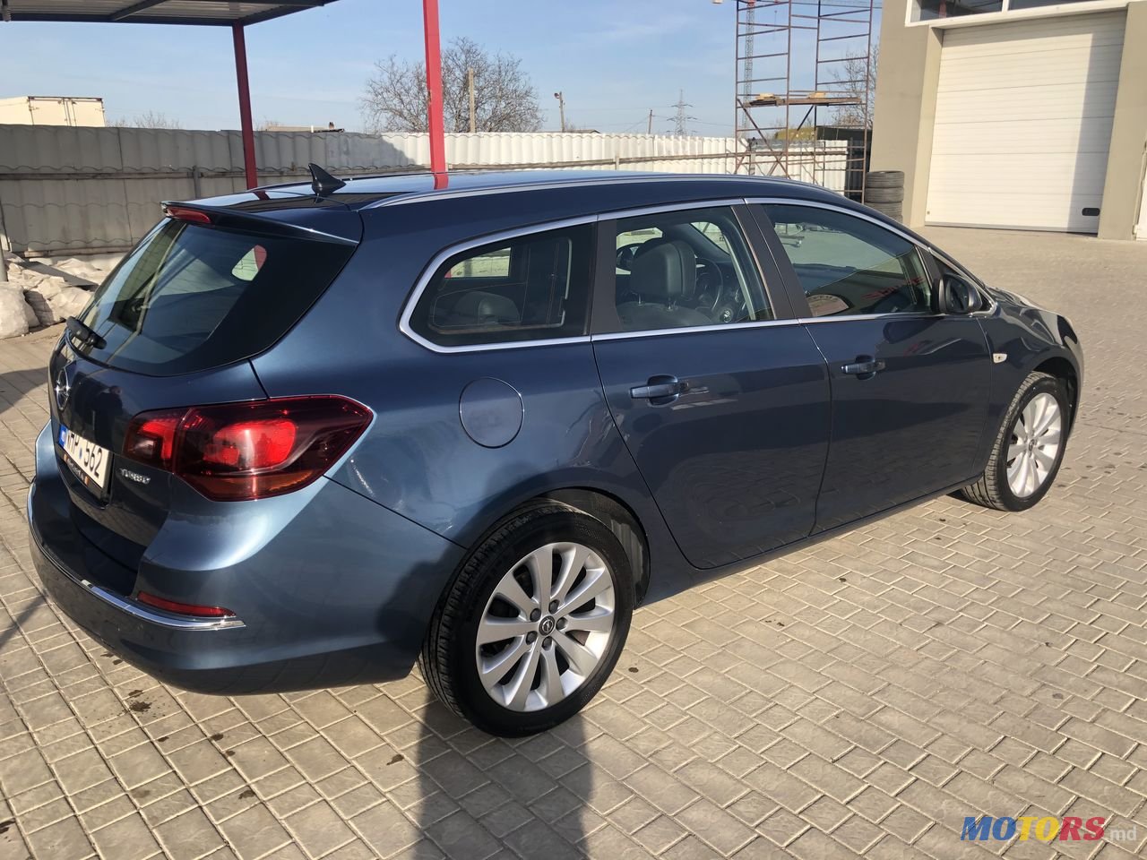 2013' Opel Astra photo #5