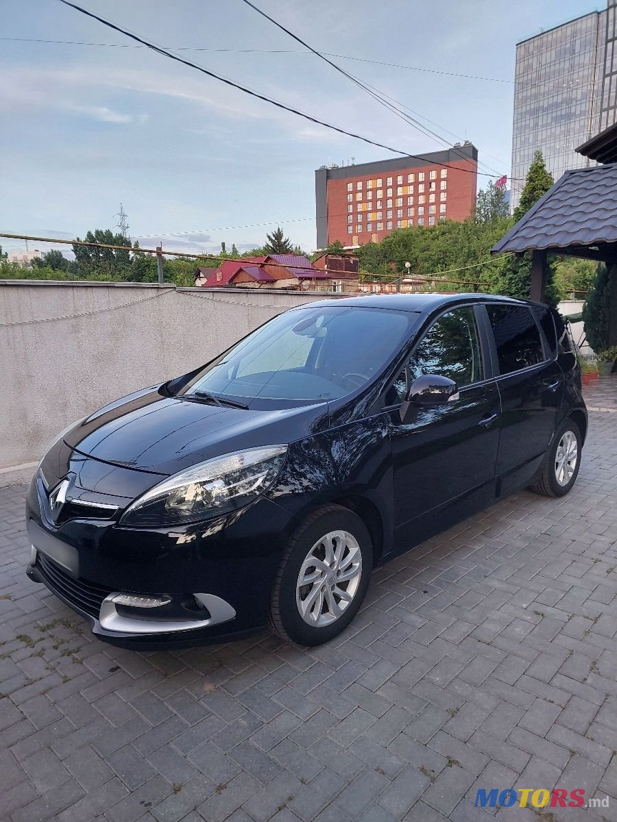 2015' Renault Scenic photo #1