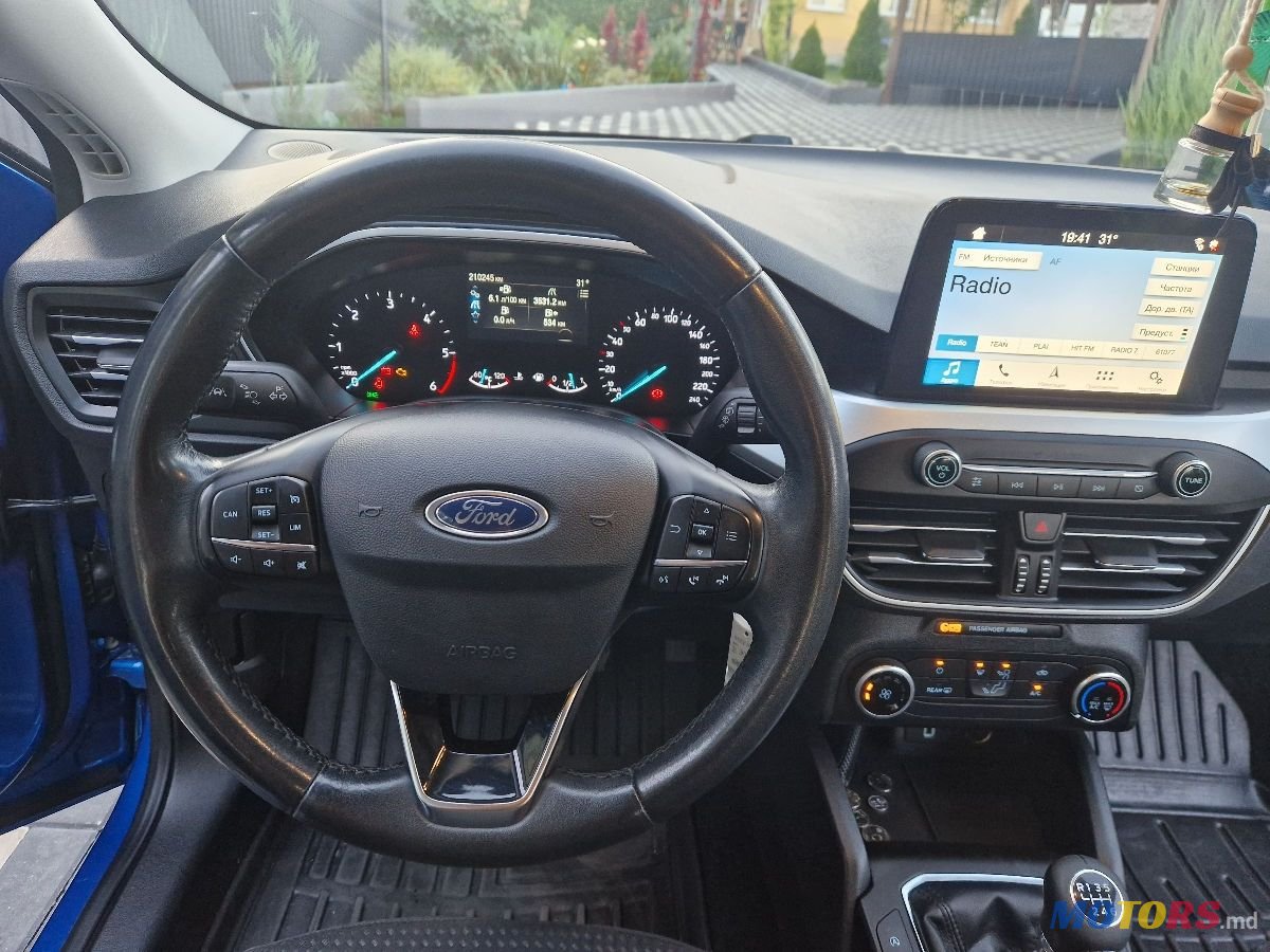 2018' Ford Focus photo #6