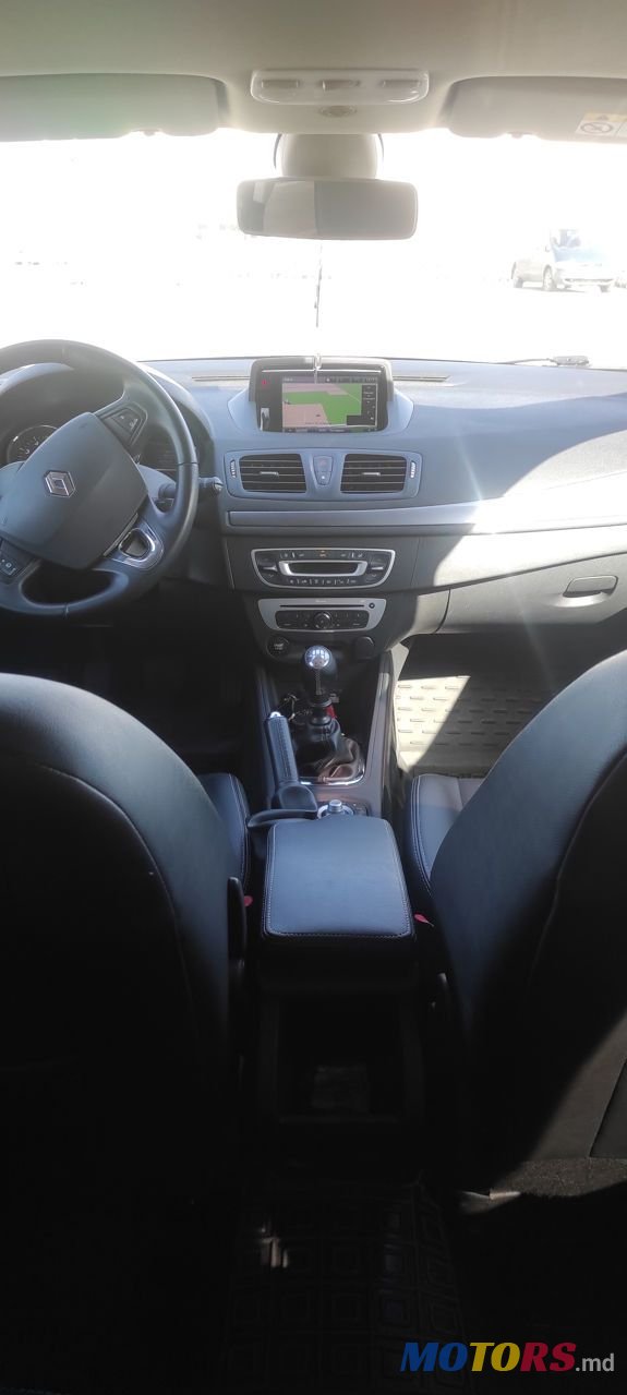 2014' Renault Megane photo #3