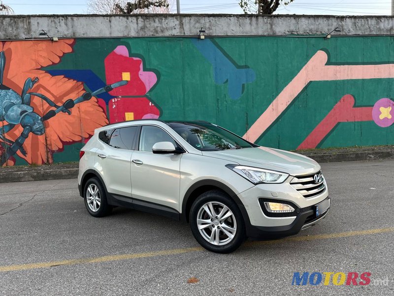 2015' Hyundai Santa Fe photo #2