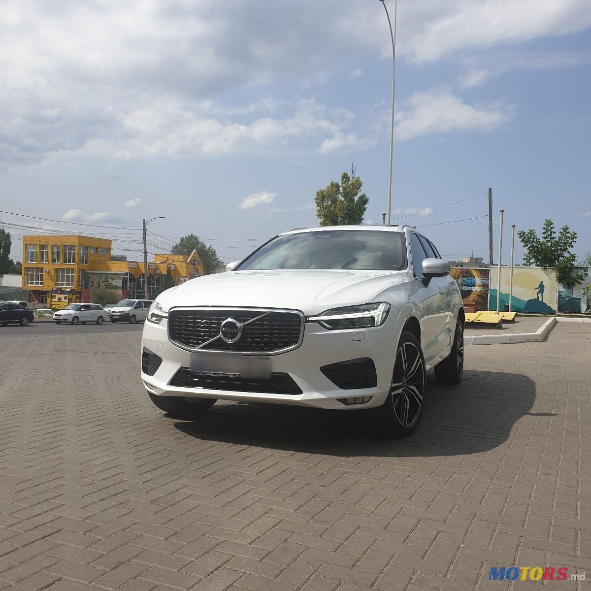 2018' Volvo XC60 photo #2