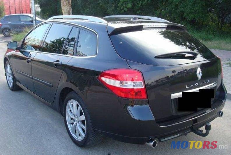 2011' Renault Laguna photo #4