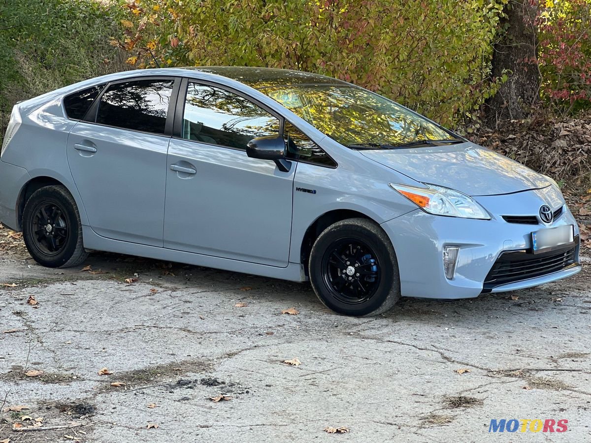 2011' Toyota Prius photo #4