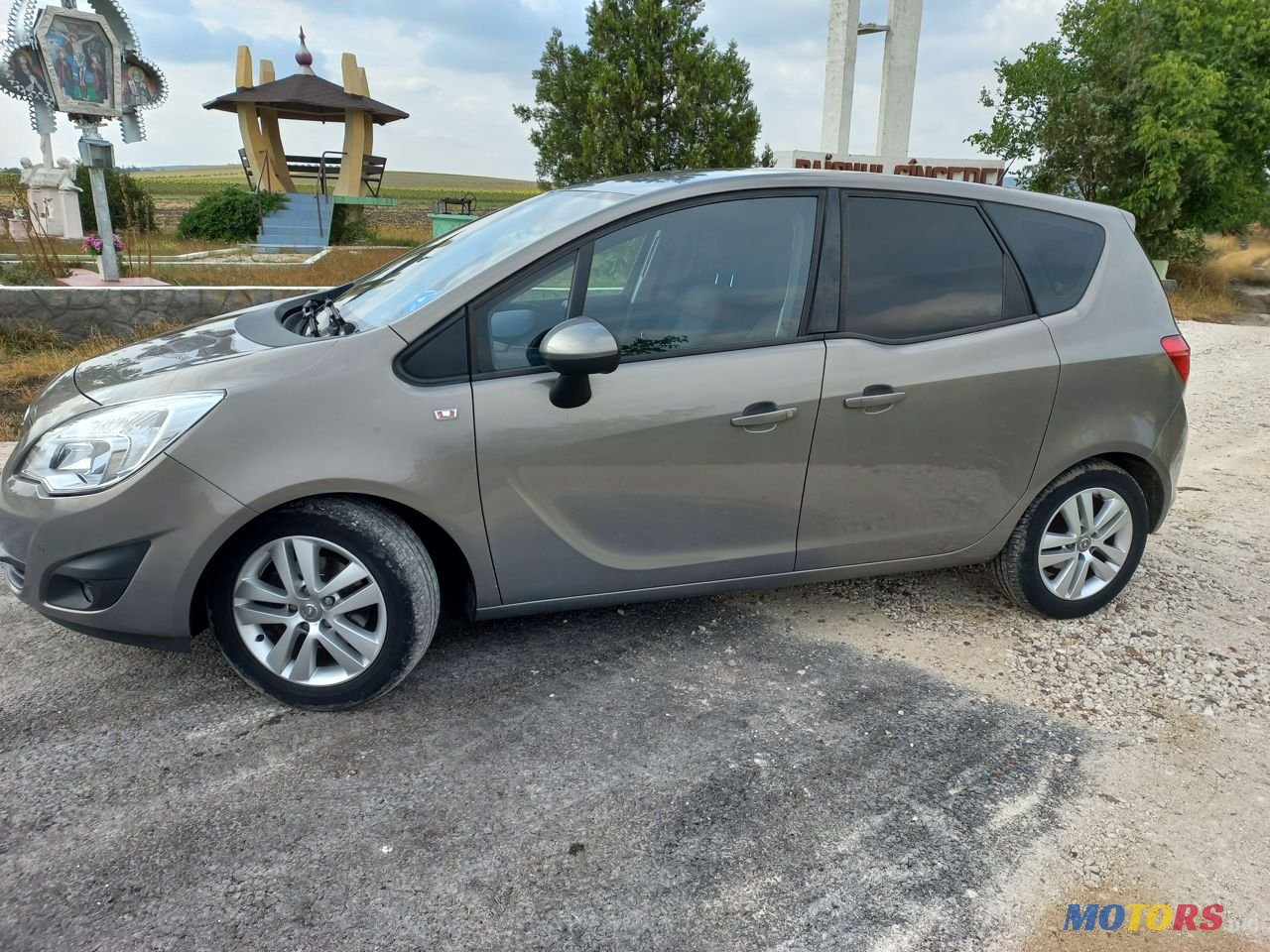 2011' Opel Meriva photo #2