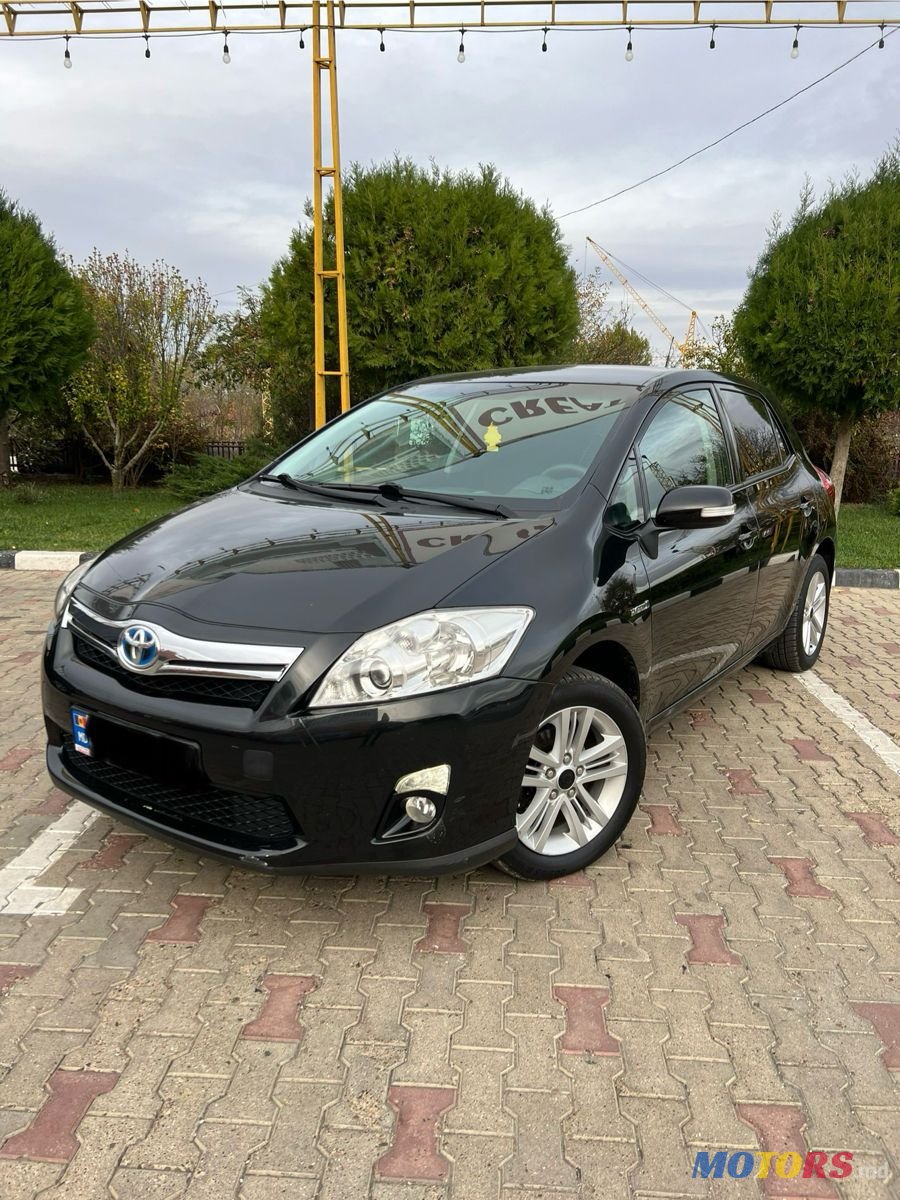 2012' Toyota Auris photo #1