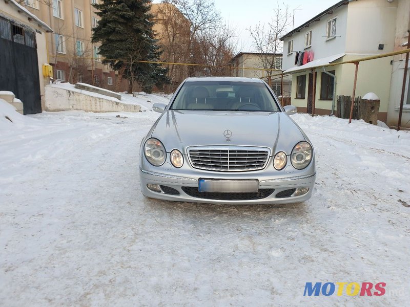 2005' Mercedes-Benz E Класс photo #1