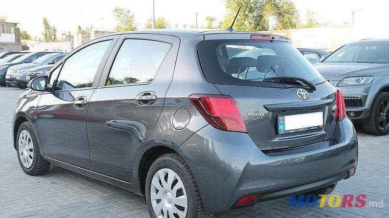 2014' Toyota Yaris photo #2