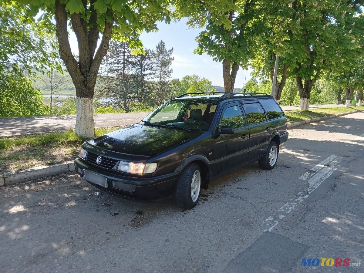 1995' Volkswagen Passat photo #5