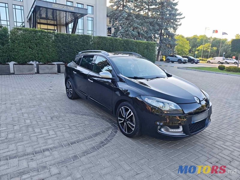 2012' Renault Megane photo #1