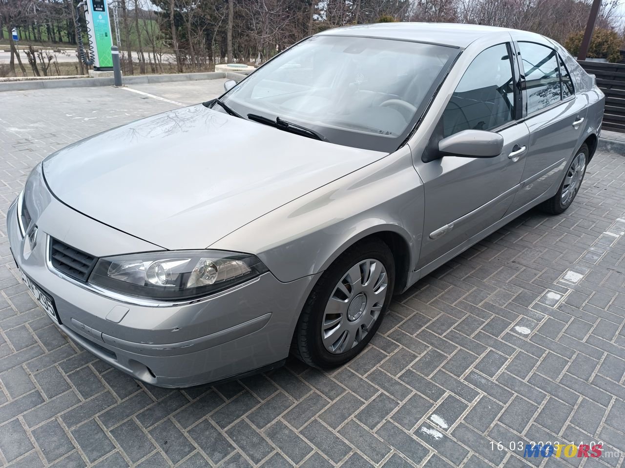 2005' Renault Laguna photo #3