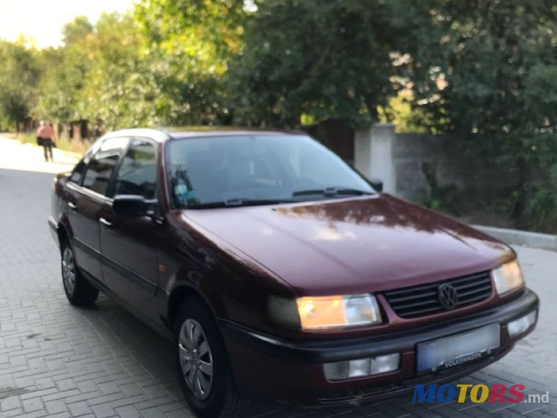 1995' Volkswagen Passat photo #5