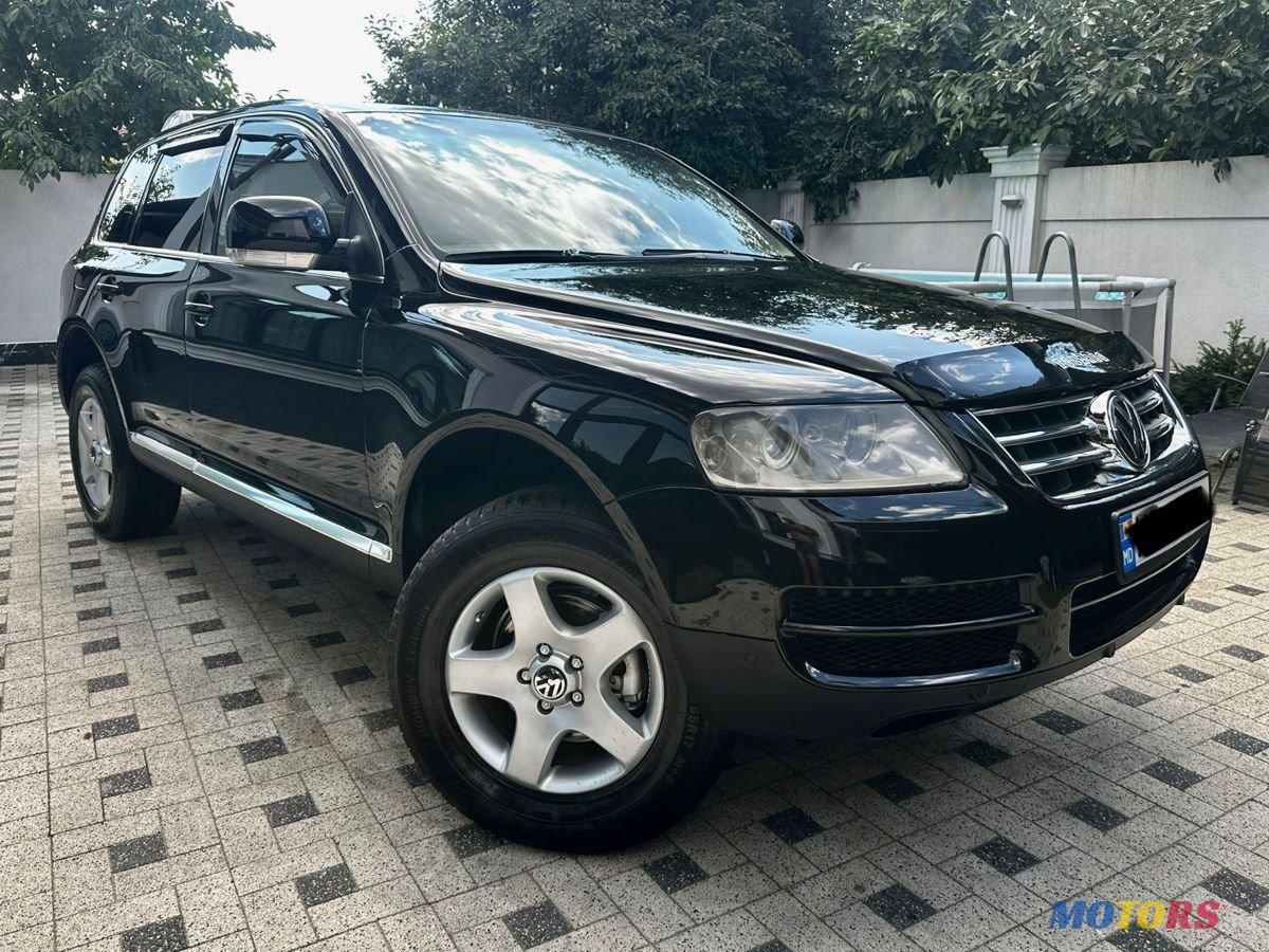 2006' Volkswagen Touareg photo #2