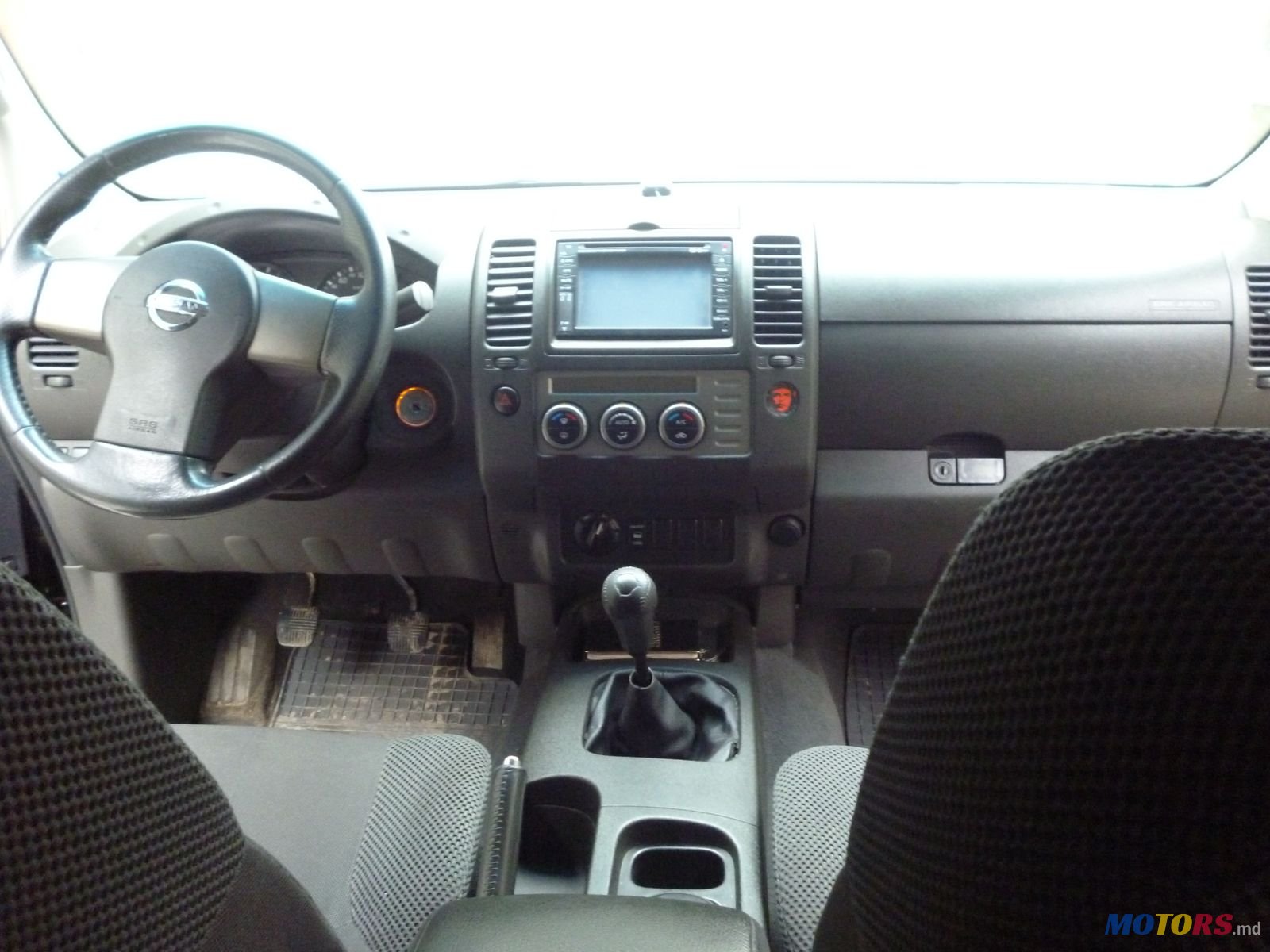 2007' Nissan Navara photo #5