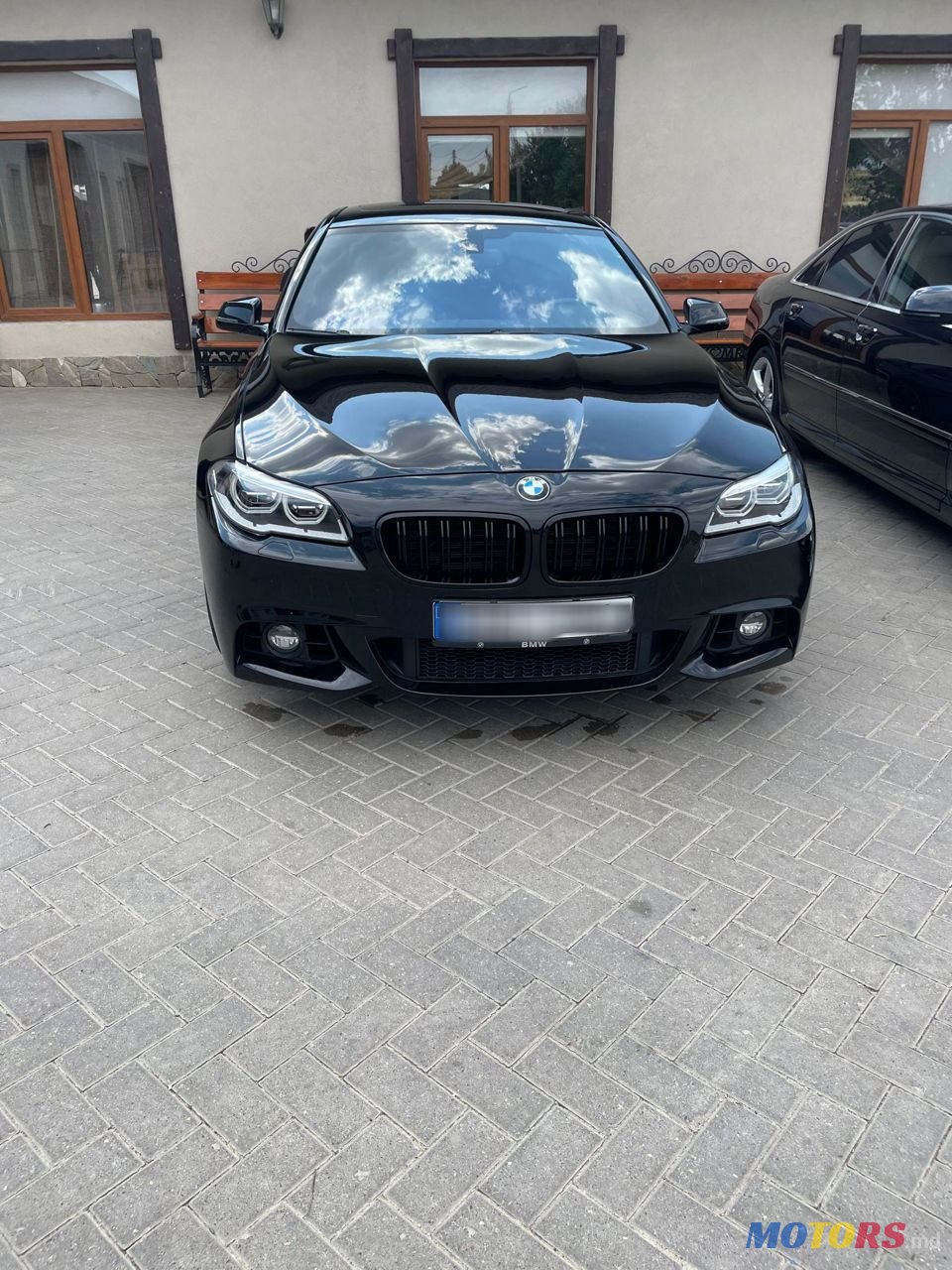 2014' BMW 5 Series photo #2