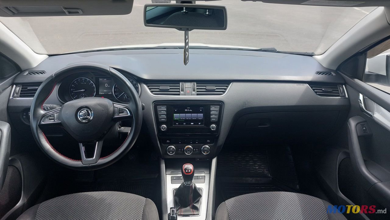 2013' Skoda Octavia photo #1