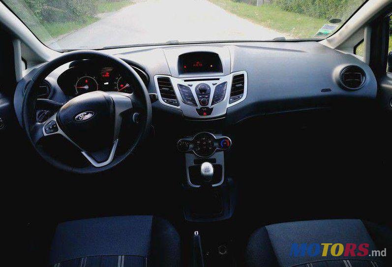 2010' Ford Fiesta photo #1