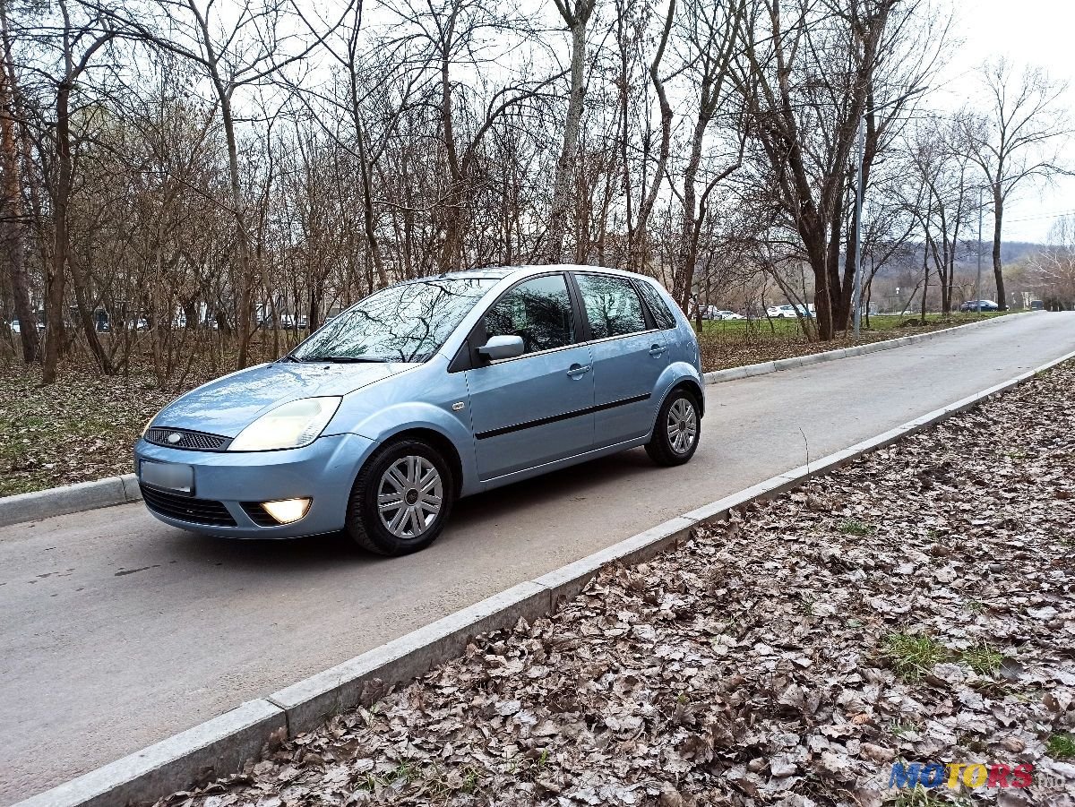 2005' Ford Fiesta photo #2