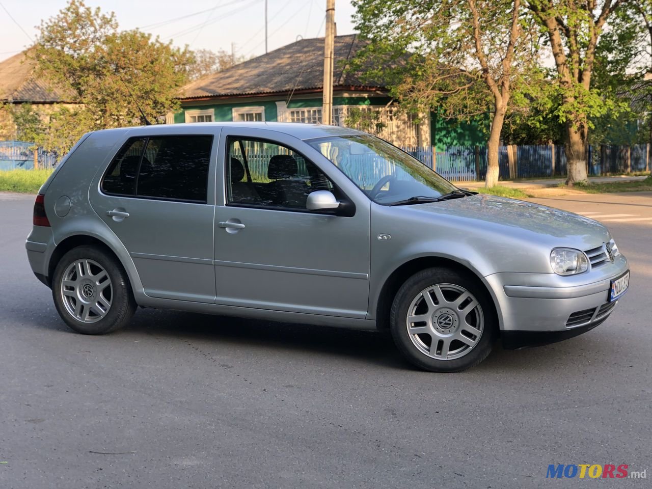 2003' Volkswagen Golf photo #4