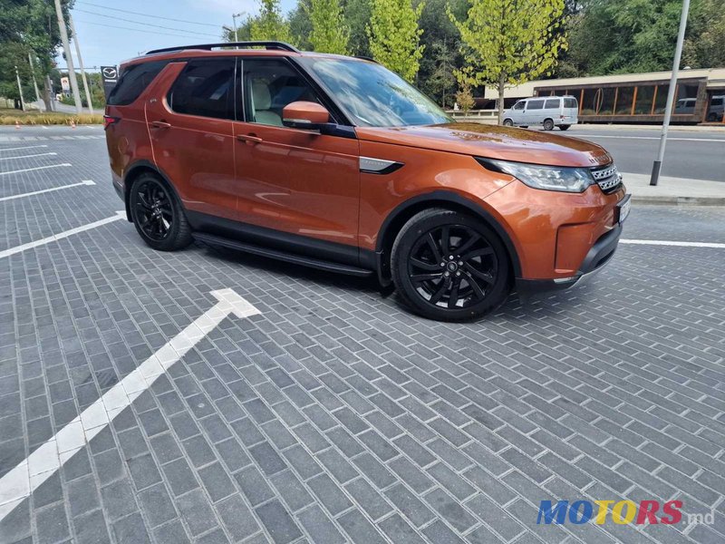 2017' Land Rover Discovery photo #1