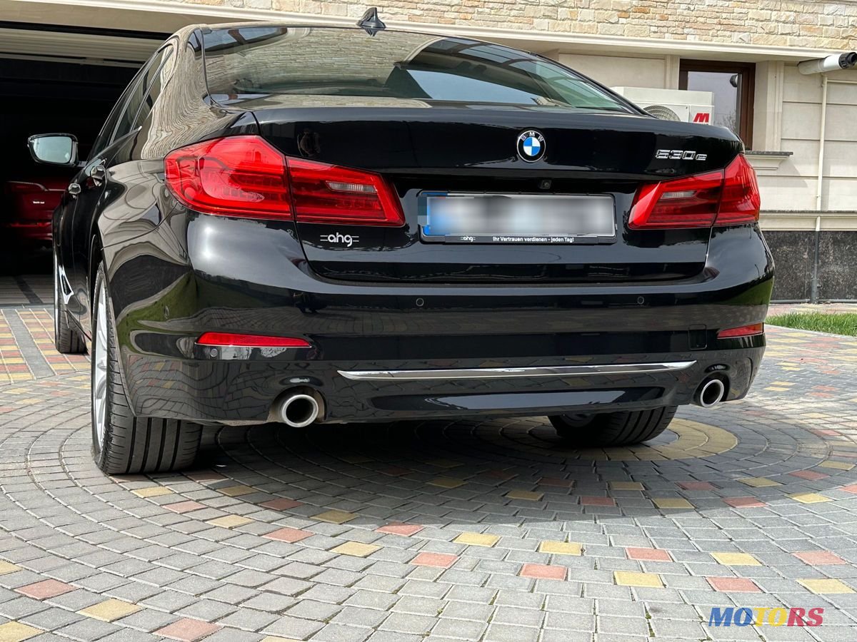 2020' BMW 5 Series photo #4